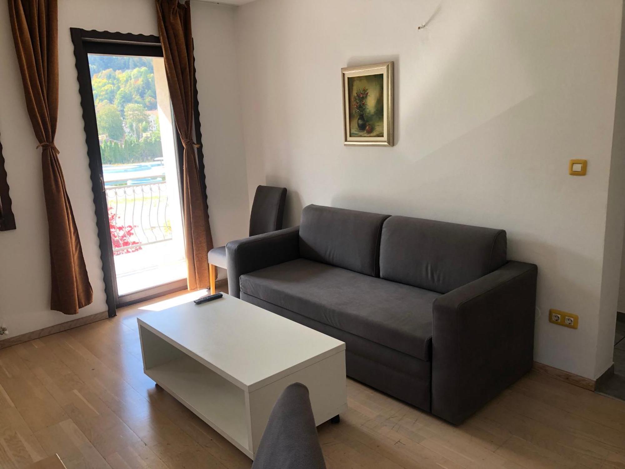 Green Oaza Apartment Фойница Екстериор снимка
