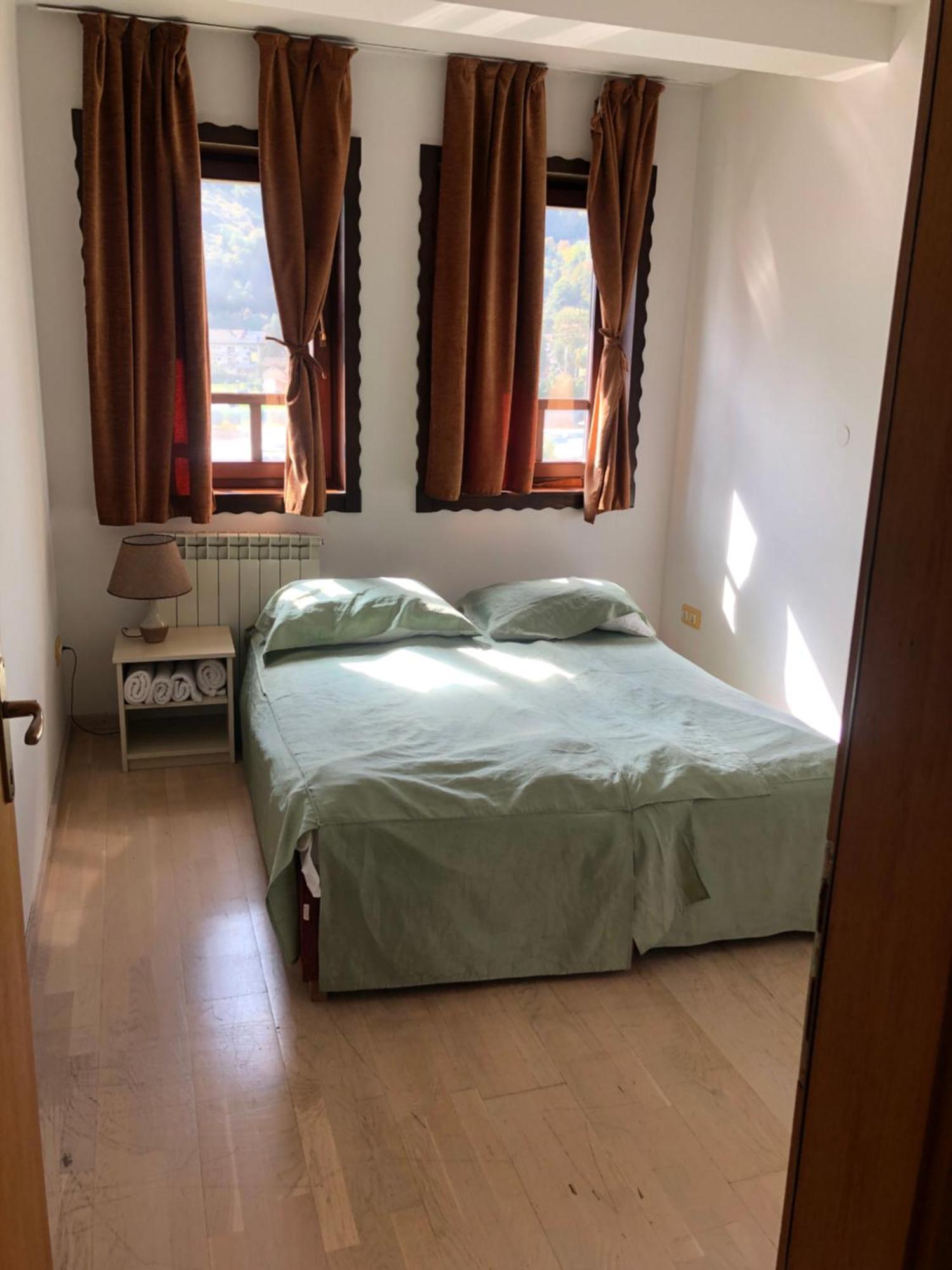 Green Oaza Apartment Фойница Екстериор снимка