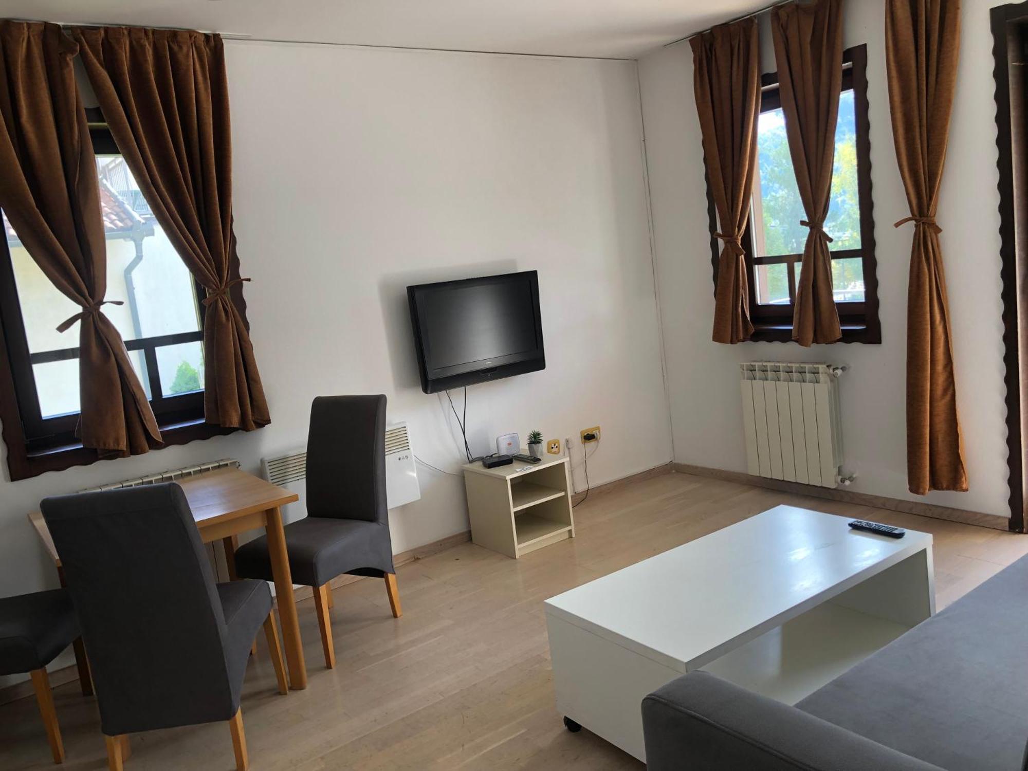 Green Oaza Apartment Фойница Екстериор снимка